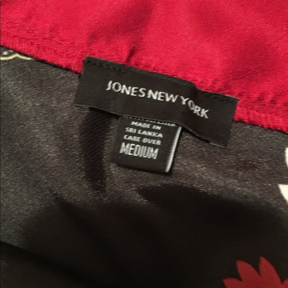 Jones New York Intimates - Holiday Floral - Picture 3 of 4